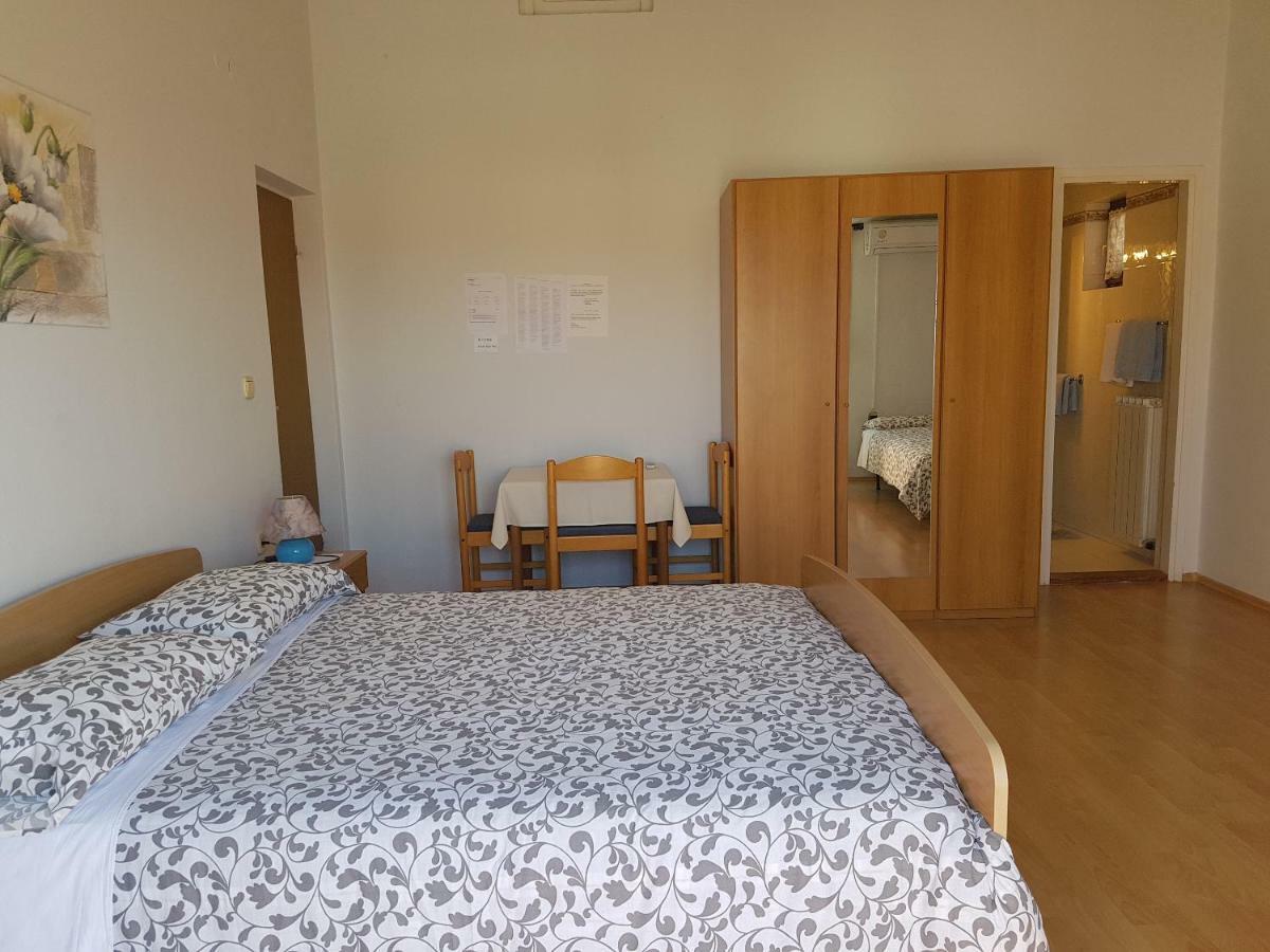 Rooms Siesta Poreč Exterior foto